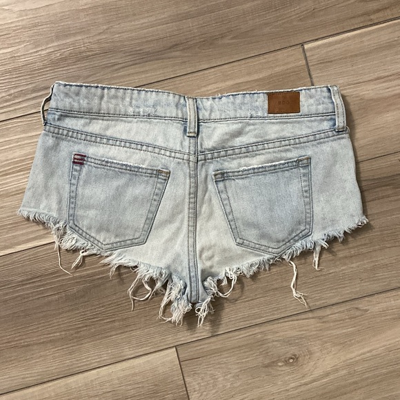 BDG | Low Rise Dolphin Jean shorts - Picture 3 of 4